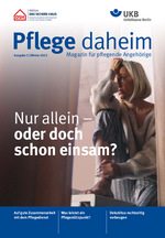 MagazinPflege daheim Ausgabe 2/2023 Motiv: Eine Frau sitzt auf dem Boden und stützt erschöpft ihren Kopf mit einer Hand ab.